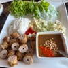 หมูเยอะกว่าแป้ง แช่แป้งรองผักมาให้เรียบร้อย สั่งแป้งเพิ่มได้นะ