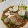 บะหมี่เป็นเส้นเล็ก สำหรับเย็นตาโฟมีเฉพาะเครื่องปลา ไม่มีเลือด เต้าหู้
