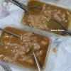 คลุกน้ำหมักและไข่ไก่ให้เข้ากับเนื้อหมู