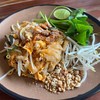 เส้นดี ไข่ดี ผักเคียงมาก็ดีค่ะ เป็นเมนูที่ทานง่ายๆ ไม่เผ็ดค่ะ