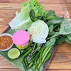 ชุดผัก กะปิ น้ำจิ้มถั่ว
