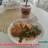 หมี่ผัดกระเฉดกุ้ง