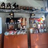 มุมขายเมล็ดกาแฟและอุปกรณ์ต่างๆ
