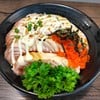 แซลมอนคำโตๆ แซลมอนสดมาก ส่วนตัวคืออร่อยลงตัว แนะนำเมนูนี้เลยค่ะ