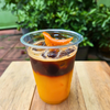กาแฟน้ำส้ม สูตรพิเศษของทางร้าน อร่อยจนลืมไปเลยว่ากินกาแฟ เพราะลืมใส่กาแฟให้