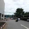 ลานจอดรถนอกอาคาร
