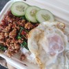 กระเพราหมูสับ หมูชิ้น