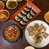 คิมบับอร่อย ไส้แน่น ในภาพเป็นไส้ทูน่า / หมูสามชั้นเลือกแบบให้ร้านย่างมาให้ / ซุป