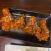 ไก่ทอดรอนานหน่อย แต่คุ้มที่รอ ทิดมาแบบร้อนๆ กรอบๆ เผ็ดกำลังดี มีที่คีบให้ ถูกใจส