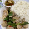 กะเพราลูกชิ้น