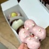 “苺チョコ生フレンチクルーラー” - Strawberry Chocolate Raw French Cruller (JPY388) 