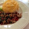 ข้าวกะเพราหมูสับพริกแห้ง ไข่ขน