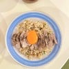 ข้าวผัดโชยุคอหมูย่างไข่ดอง