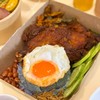 “นาซีเลอมักไก่ทอด” - Nasi Lemak Fried Chicken(189THB) 