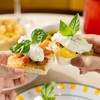 มื้อสนุกกับเพื่อนต้องสั่ง “Bruschetta” ขนมปังกรอบเครื่องแน่น ชิ้นพอดีคำ  