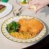 อีกหนึ่งจานซิกเนเจอร์ “Chicken Milanese” ไก่ทอดเสิร์ฟกับสลัดและพาสต้า  