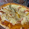 pizza seafood 