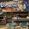 ป้ายร้านก็แอทแทรคทีฟด้วย’Graffiti’ สีสันฉูดฉาด มียักษ์วัดแจ้งขี่ตุ๊กๆด้วย