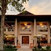 ร้าน All-day Dining ร้านใหม่ย่านเอกมัยในตัวบ้าน 2 ชั้นฟิล Modern Cozy