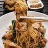 ร้านข้าวหมูกรอบ ก๋วยเตี๋ยวหมูกรอบ ก๋วยเตี๋ยวทะเล เครื่องล้น หม้อไฟ มีของทานเล่น