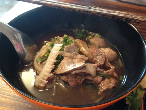 ก๋วยเตี๋ยวเรือ ตั้งต้น ก๋วยเตี๋ยวเรือ ตั้งต้น