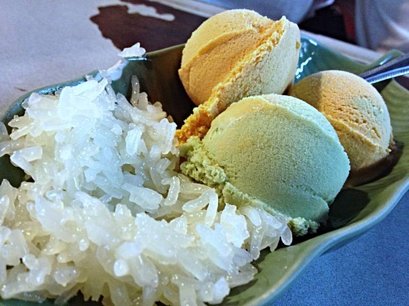 เจ๊นิ ไอศครีม ตลาดโต้รุ่งหัวหิน เจ๊นิ ไอศครีม ตลาดโต้รุ่งหัวหิน