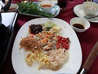 บ้านปลาจุ่ม ร้อยเอ็ด และโพนทอง บ้านปลาจุ่ม ร้อยเอ็ด และโพนทอง
