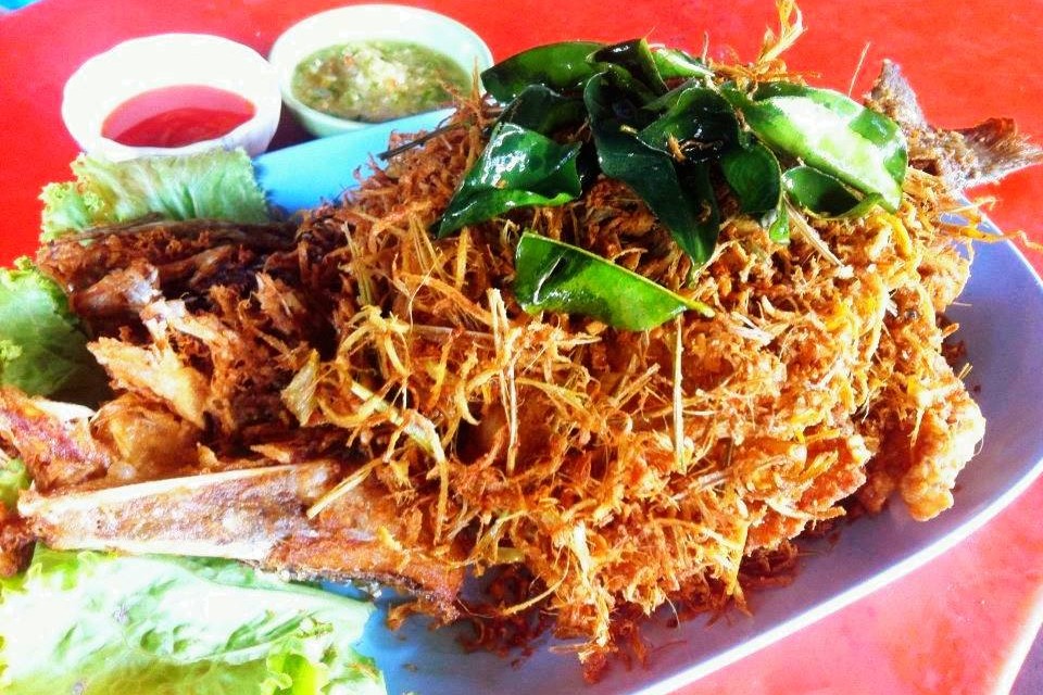 ส้มตำเจ๊แดง ตลาดบางวัว