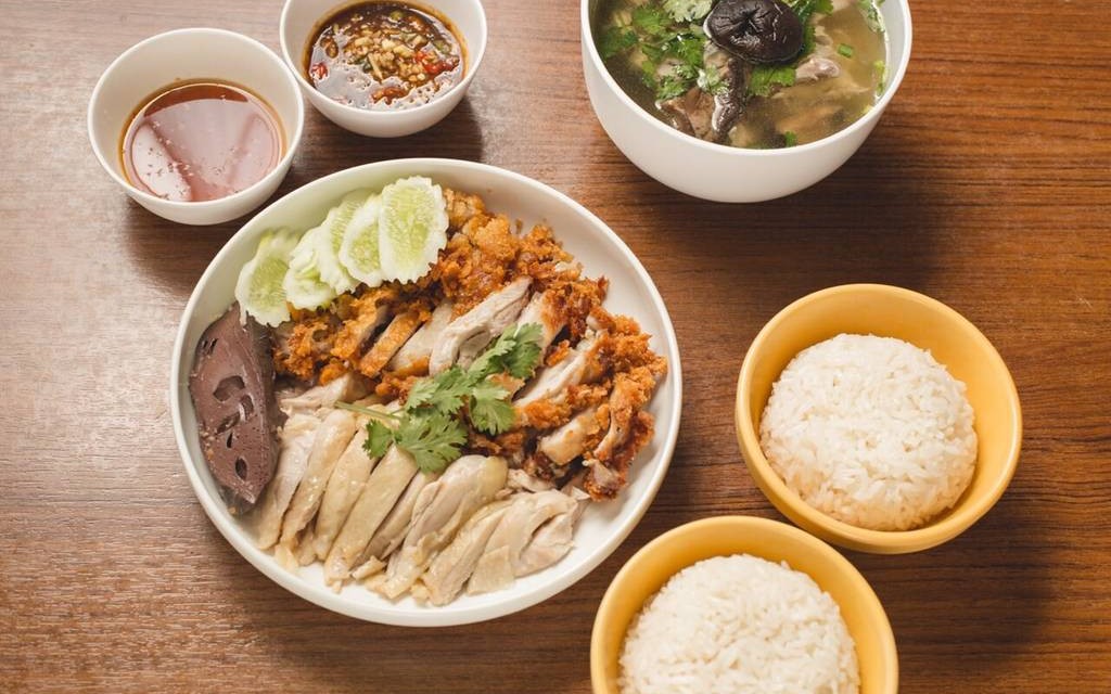 ข้าวมันไก่ เจ๊อ้วน ข้าวมันไก่ เจ๊อ้วน