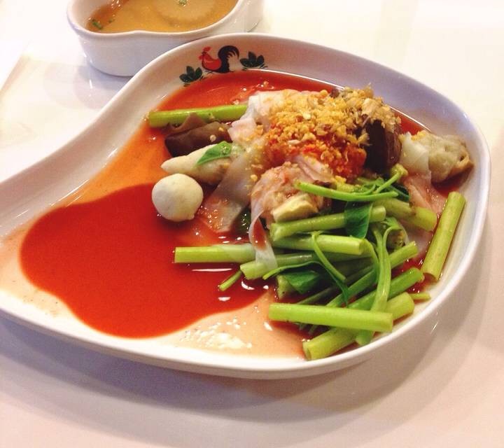 เย็นตาโฟเครื่องทรง โดย อ.มัลลิการ์ คริสตัล พาร์ค ราชพฤกษ์