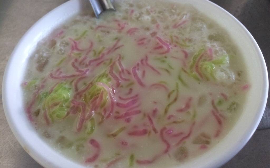 ร้านอาหารและของฝากโรงงานวุ้นเส้นคลองขลุง