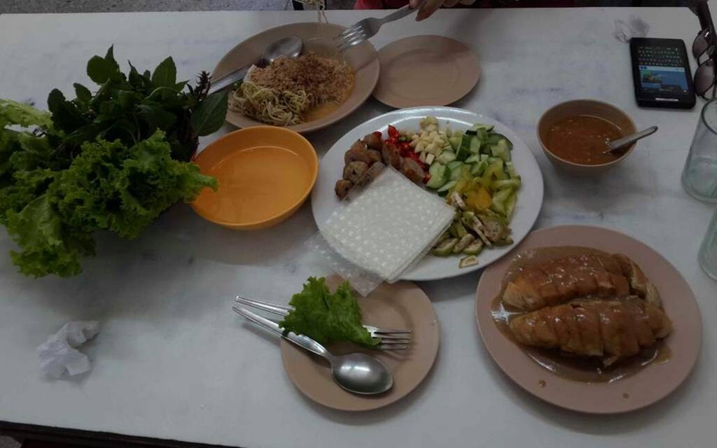 ลาโรส อาหารเวียดนาม ถนนยมราช ลาโรส อาหารเวียดนาม ถนนยมราช