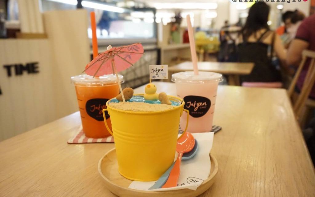 Jaiyen CAFE' สยามพารากอน Jaiyen CAFE' สยามพารากอน