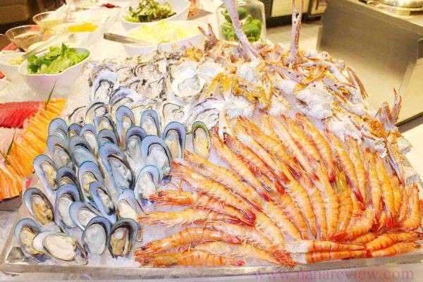 Crave Wine Bar & Restaurant โรงแรมอลอฟท์ กรุงเทพ - สุขุมวิท 11