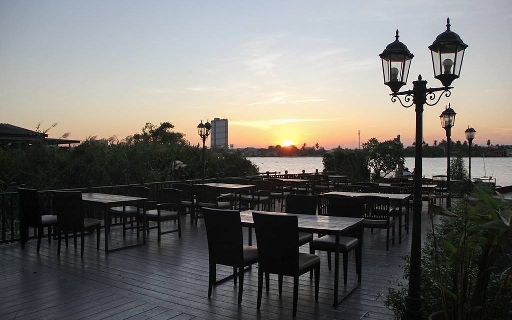 The River House 1953 เรือนน้ำ