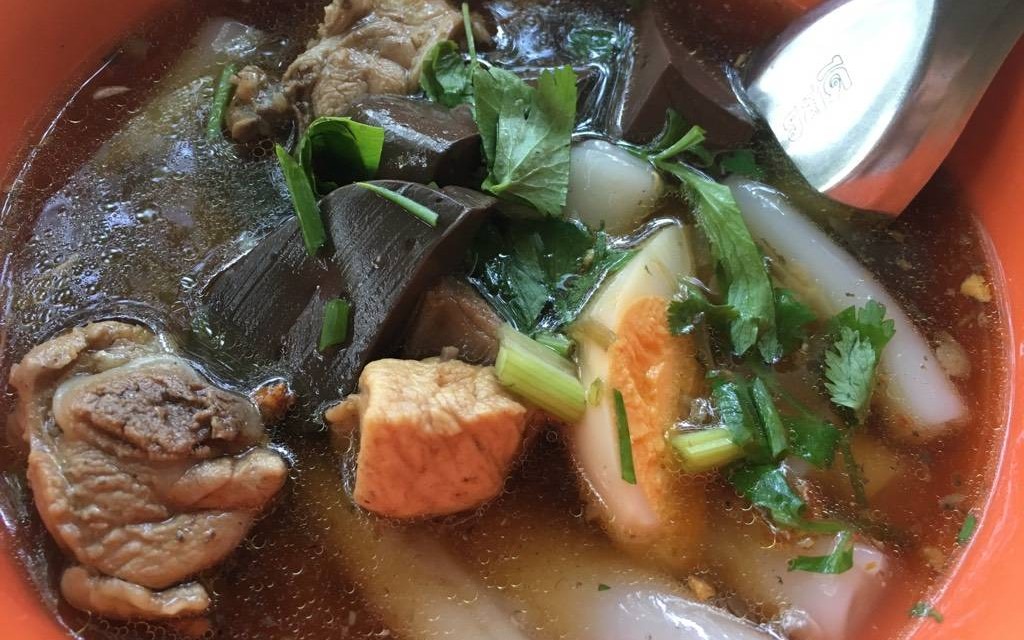ก๋วยจั๊บป้าจมริมน้ำ ก๋วยจั๊บป้าจมริมน้ำ