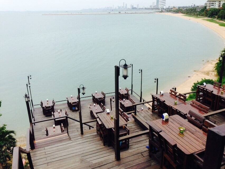 ริมผา ลาภิน