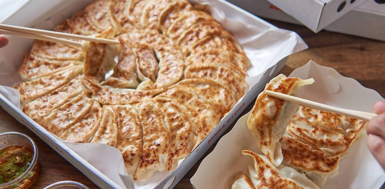 KINZA GYOZA MRT สุทธิสาร KINZA GYOZA MRT สุทธิสาร