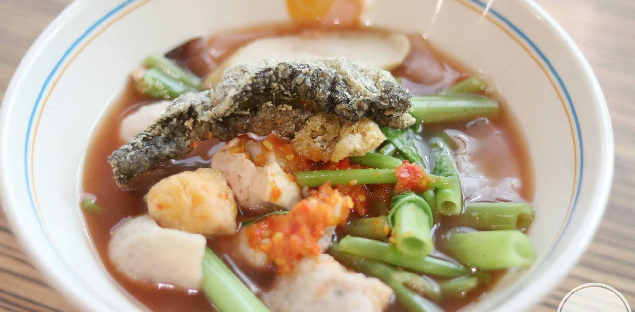 เย็นตาโฟเครื่องทรง โดย อ.มัลลิการ์ อิมแพ็ค เมืองทองธานี