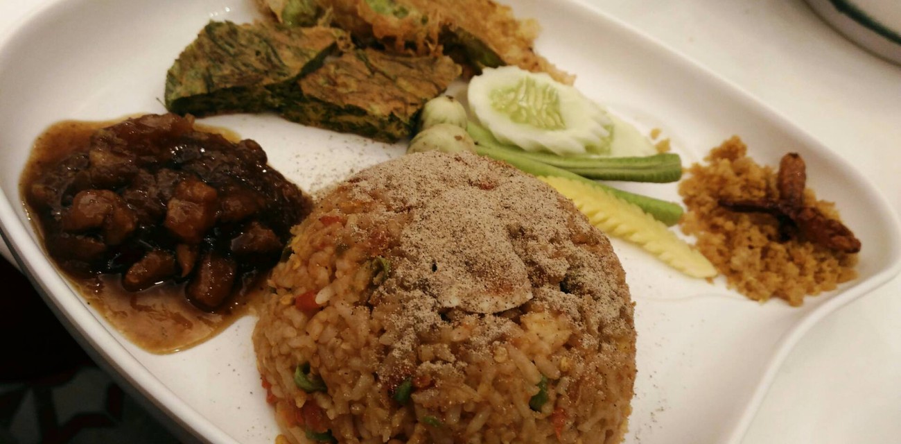 เย็นตาโฟเครื่องทรง โดย อ.มัลลิการ์ ปตท. บางปะอิน
