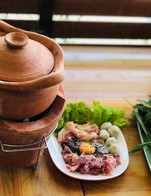 จิ้มจุ่มชุดหมู ราคาชุดละ 99 บาท
