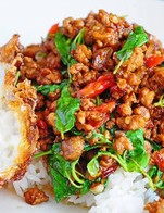 ข้าวผัดกระเพรา ไข่ดาว