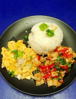 ข้าวกระเพราเบคอน.ไข่ข้น