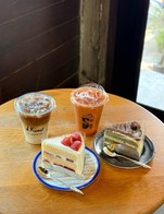 โปรโมชั่น โปรเครื่องดื่ม + เค้ก ลด 10 % เมื่อสั่งเมนูในหมวด Non - Coffee, Coffee menu, Special Coffee Menu , Soda Menu, Smoothie จำนวน 1 ที่