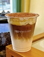 โปรโมชั่น นำแก้วมาลด 5 บาท ลด 5 บาท เมื่อสั่งเมนูในหมวด Ice coffee, Non coffee, Hot coffee