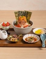 โปรโมชั่น pro member ลด 10 % เมื่อสั่งเมนู On Roll Signature Don Set
