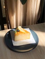 โปรโมชั่น buy 1 get1 free แถม Chocolate Earl Grey Cake, Lemon Tart, Yuzu Cheese Cake เมื่อสั่งเมนู จำนวน 1 ที่
