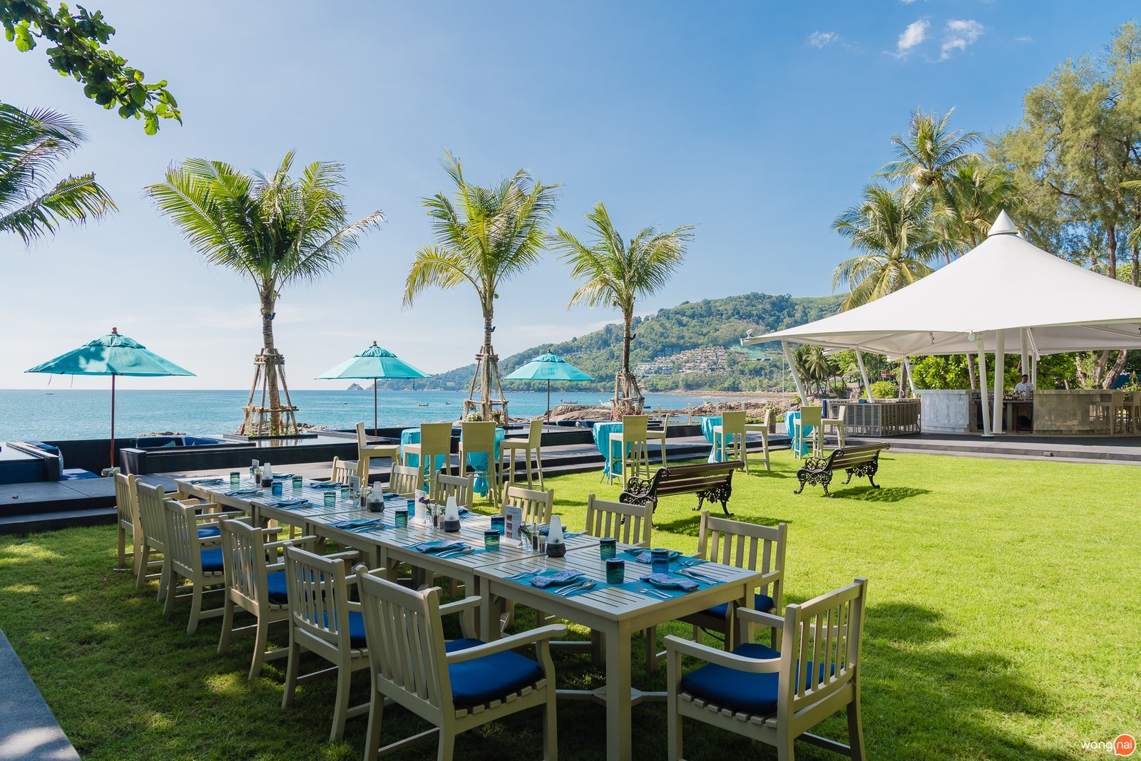 นั่งชิลล์ติดหาด กินซีฟู้ดสุดพรีเมียม "Sea Salt Lounge & Grill" ภูเก็ต