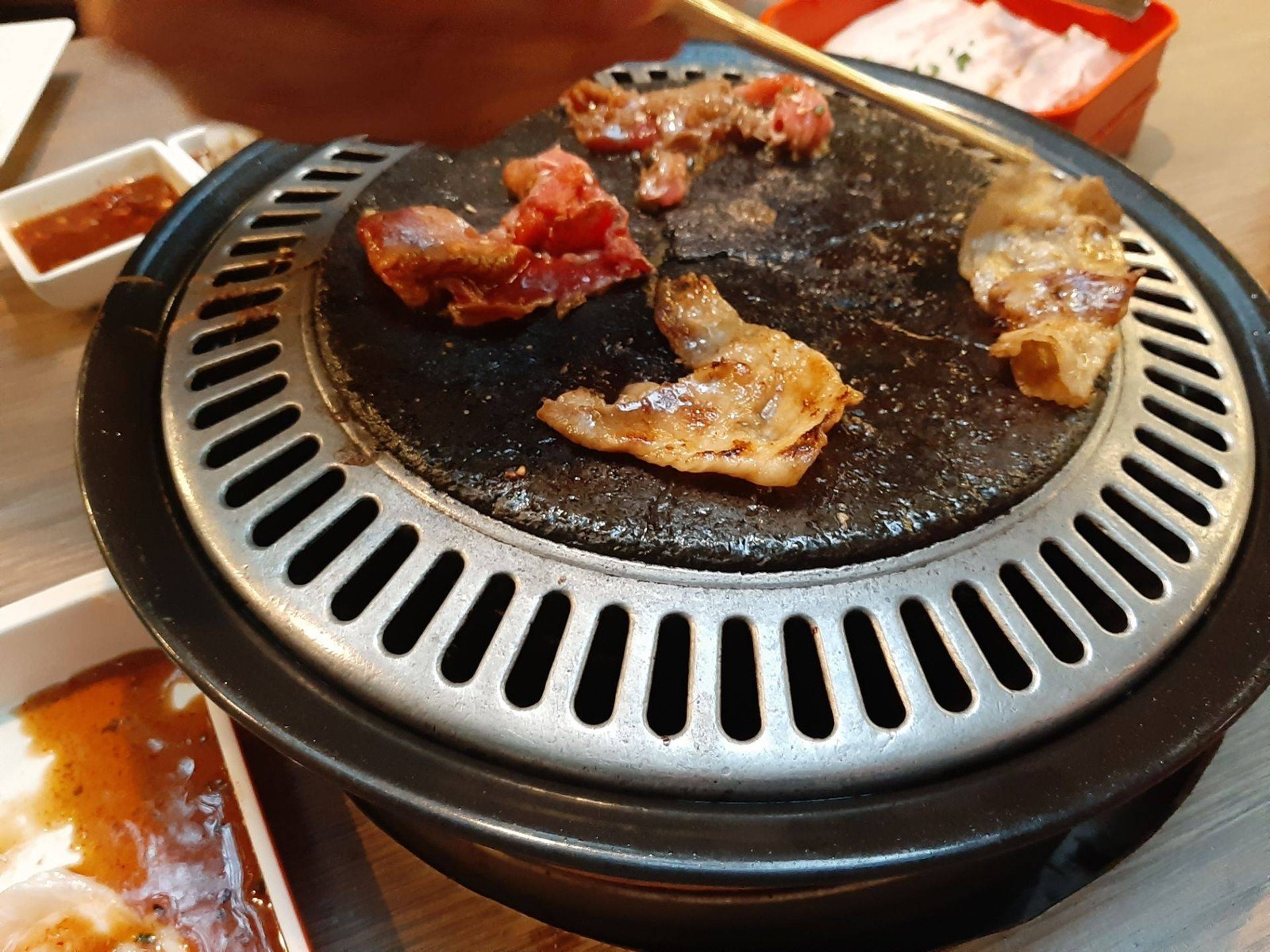 ปิ้งย่าง ร้าน Shimi Shabu (ชิมิ ชาบู)