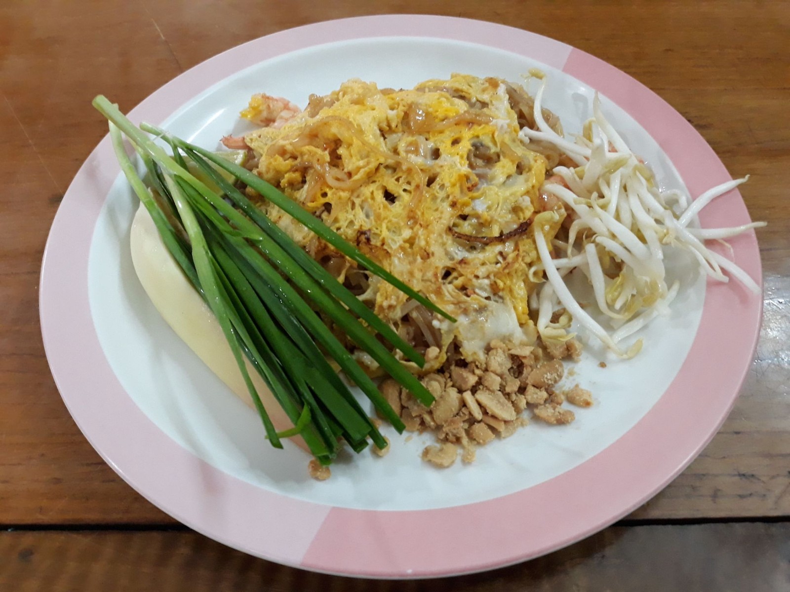 ร้าน ผัดไทห่อไข่ (ผัดไทกะทะทอง) ถนนขวาง | รีวิวร้านอาหาร - Wongnai